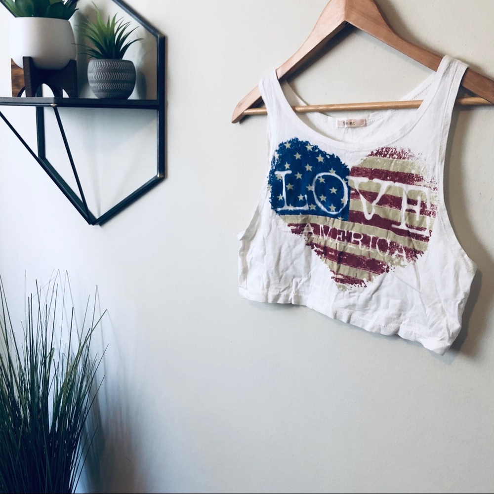 USA Crew Graphic Crop Top